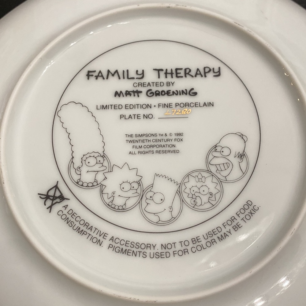 The Simpsons Vintage Limited Edition Porcelain Plate “FAMILY THERAPY” - Picture 4 of 6